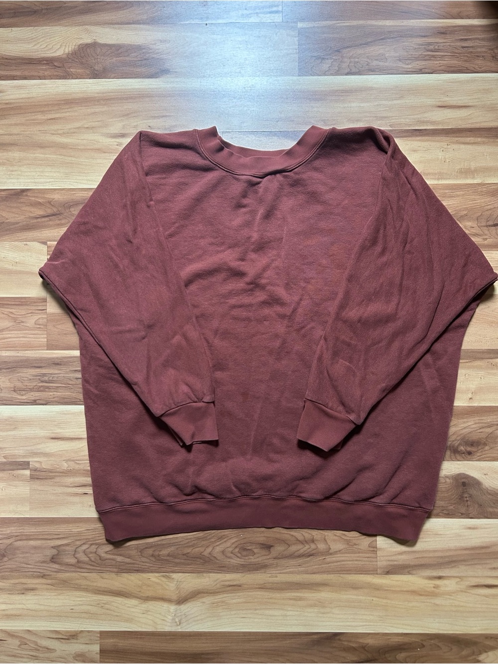 Aliya Wanek Tig sweatshirt in sumac L/XL
